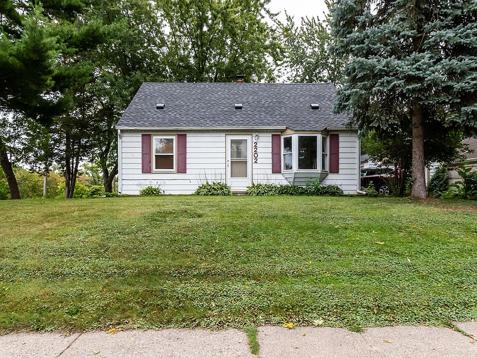 1st image of 2202 Nortonia Ave