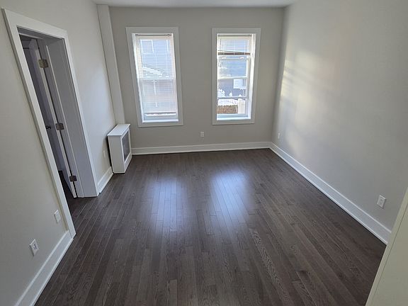5th image of 88 Kensington Ave APT 3
