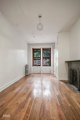 Rented by MNS | media 14