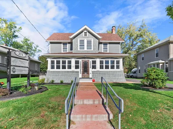 271 Delaware Ave, Delmar, NY 12054