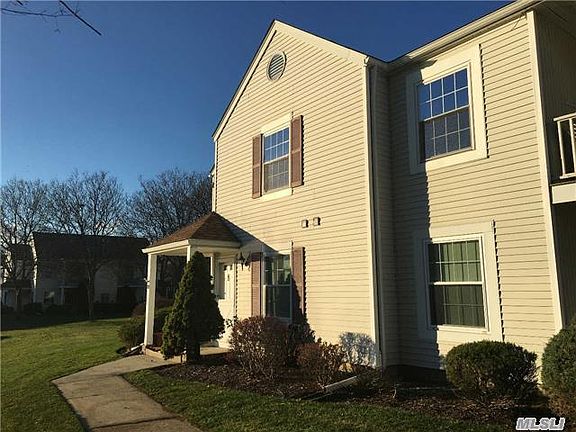 2nd image of 68 Fairview Cir #68