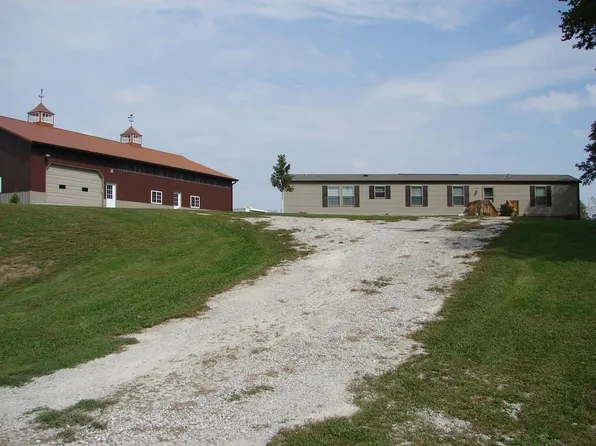 2498 Iowa Ave, Mount Pleasant, IA 52641