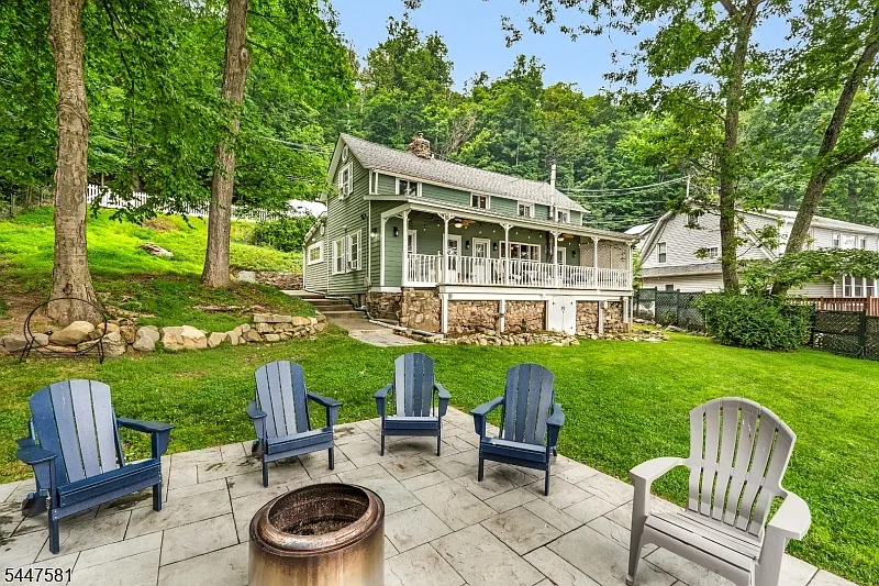 4 bed, 1.5 bath, $4,500 — Photo 3