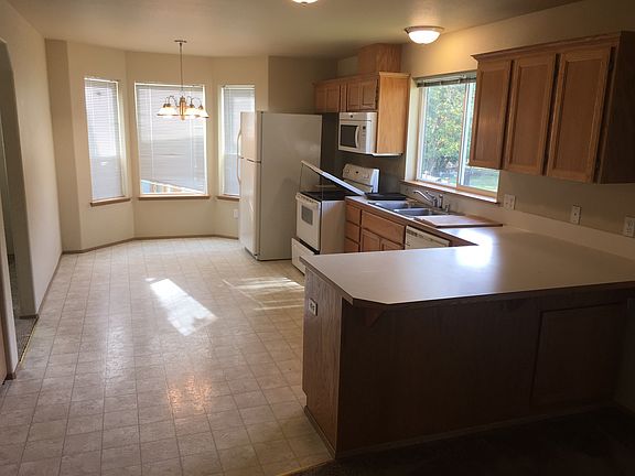 5th image of 8413 148th Street Ct E