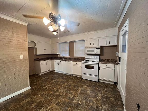 5th image of 916 Hickory Hills Dr
