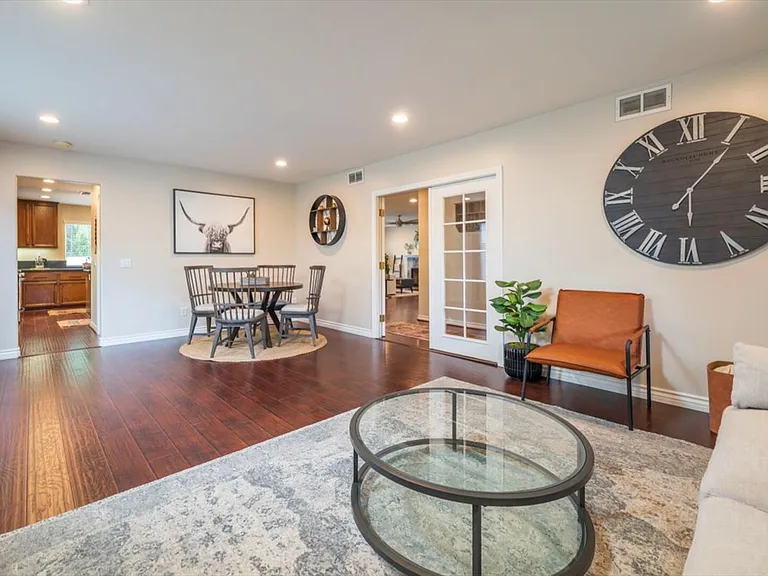 N Deer Springs Dr — Photo 14