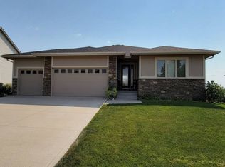 14404 Plum Dr, Urbandale, IA 50323