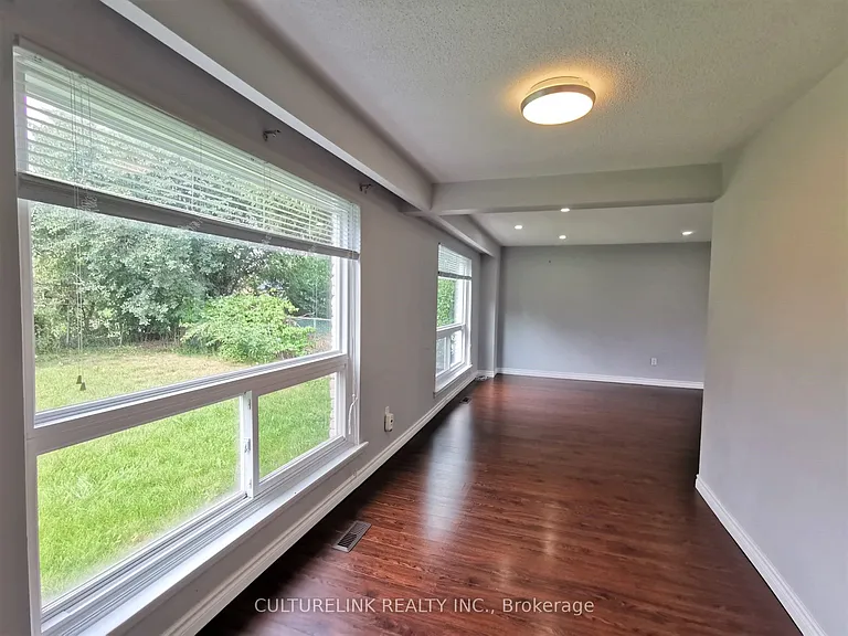 18 Westwater Dr — Photo 8