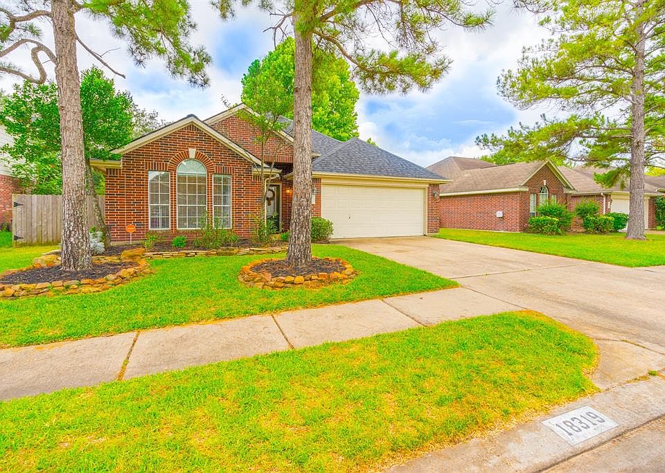 1st image of 18319 Water Mill Dr
