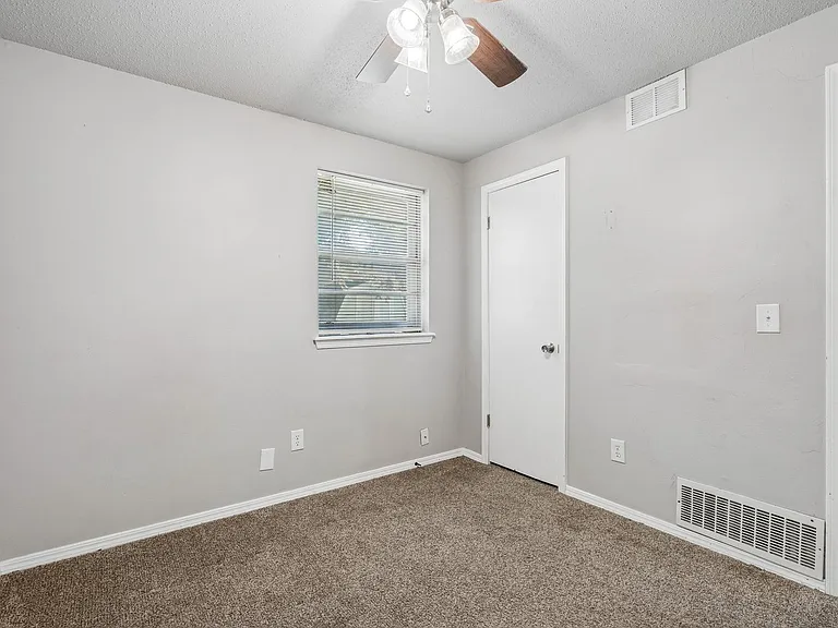 4008 SE 46th St — Photo 27