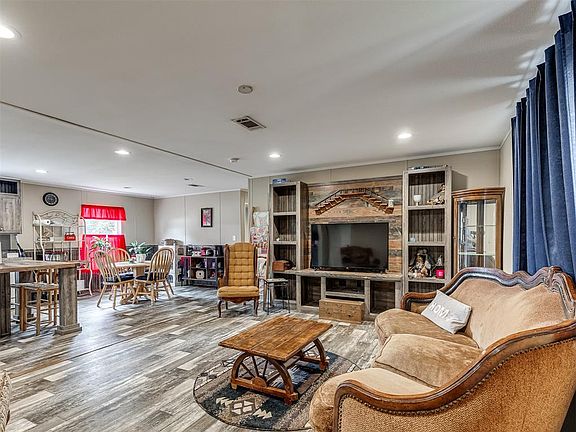 5th image of 105802 S Parkwood Meadows Dr