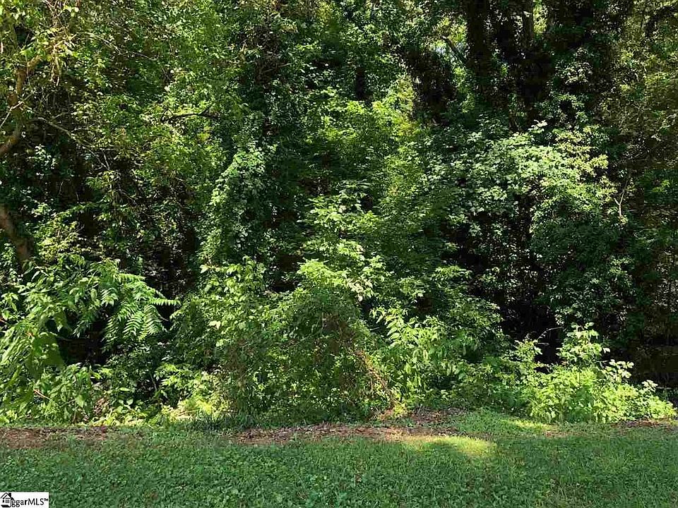 1st image of 205 Hillbrook Dr