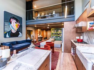 528 Beatty St #302, Vancouver, BC V6B2L3