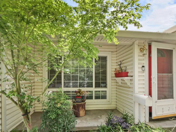 910 Pennsylvania Pl, Davis, CA 95616