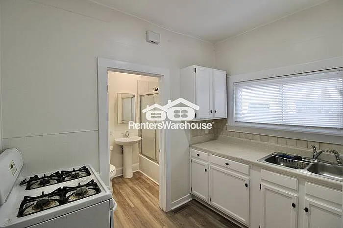 3962 S Cherokee St — Photo 6