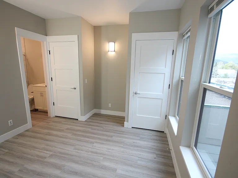 410 Broadway St #301 — Photo 12