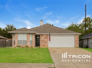 1402 Misty Meadow Dr, Midlothian, TX 76065
