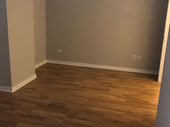 5th image of 1000 N Kingsbury St APT 509