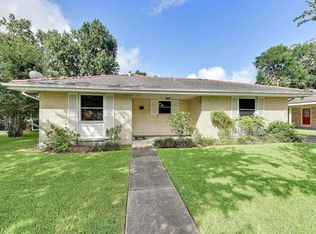 8710 Darby Ln, River Ridge, LA 70123