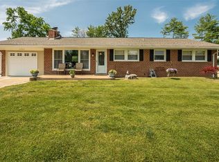 9923 Crestwood Dr, Saint Louis, MO 63126