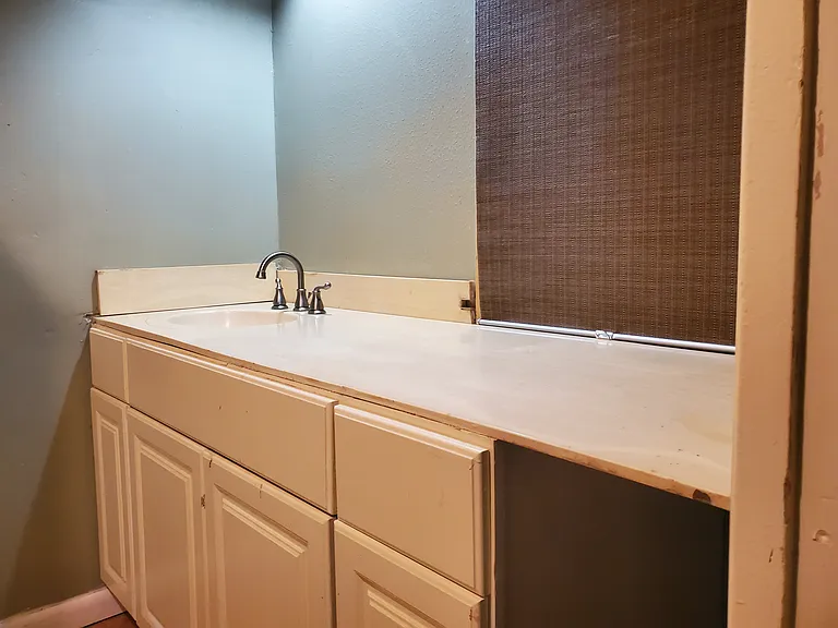 8527 Glenaire St — Photo 15