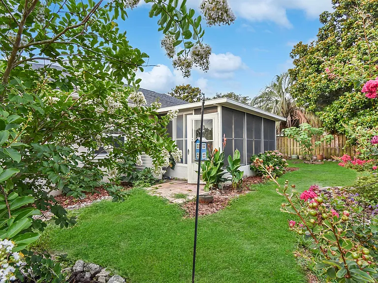444 Island View Cir — Photo 11