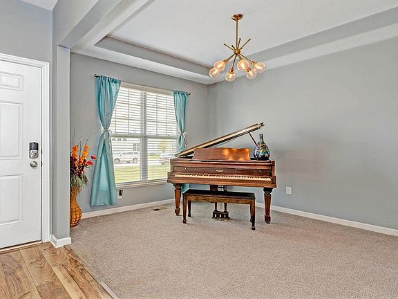 4th image of 623 Aconite Ct