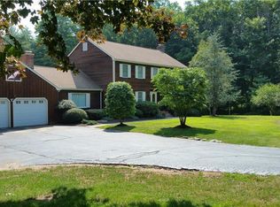 886 Sturges Rd, Fairfield, CT 06824