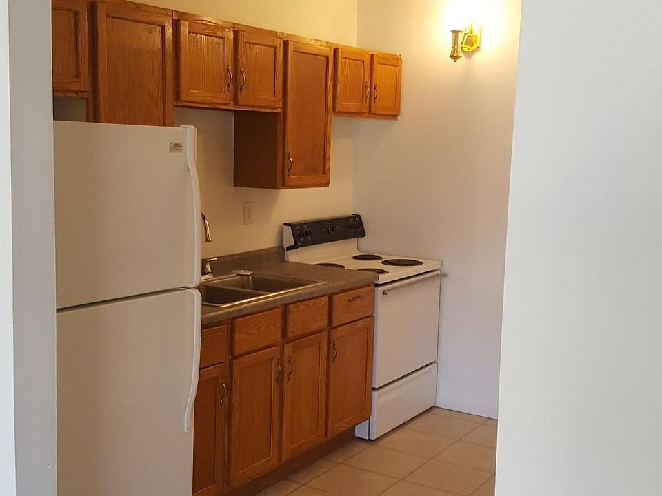 2nd image of 1014 17th St