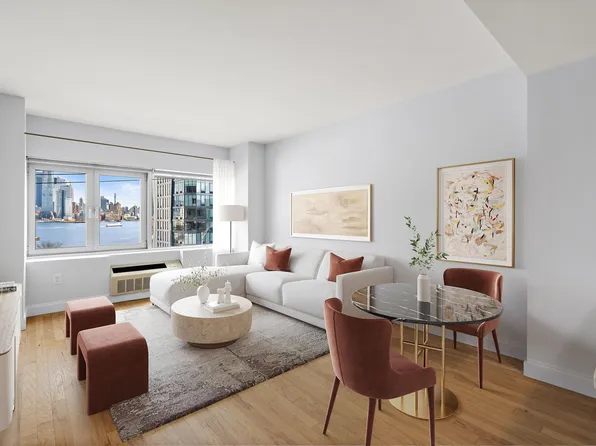 1700 Park Avenue image 1 of 19