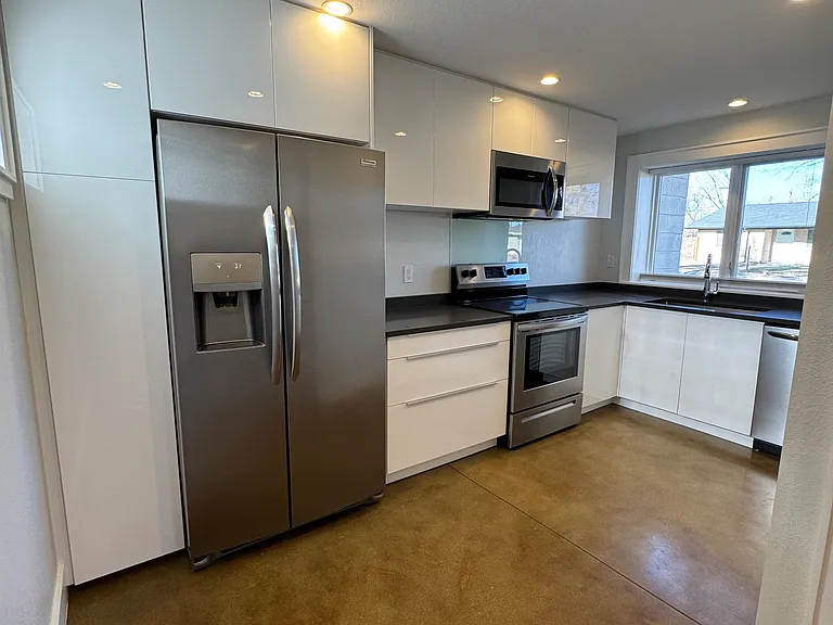 4720 Lamar St #B — Photo 8