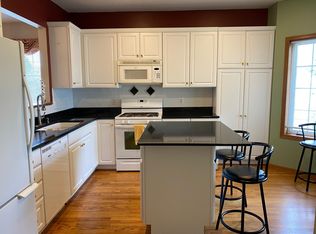 7250 Bordner Dr, Inver Grove Heights, MN 55076