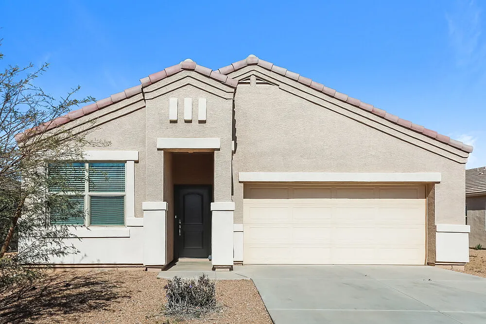 3 bed, 2.0 bath, 1588 sqft, $1,885 — Photo 1