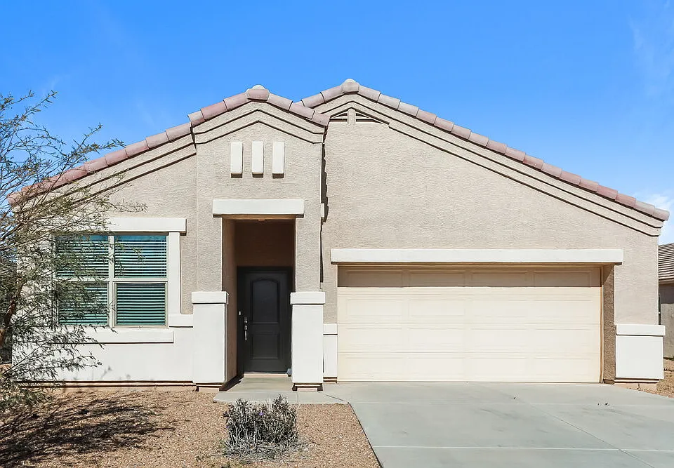5032 E Black Opal Ln