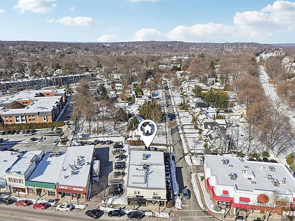 5th image of 243 Rock Rd