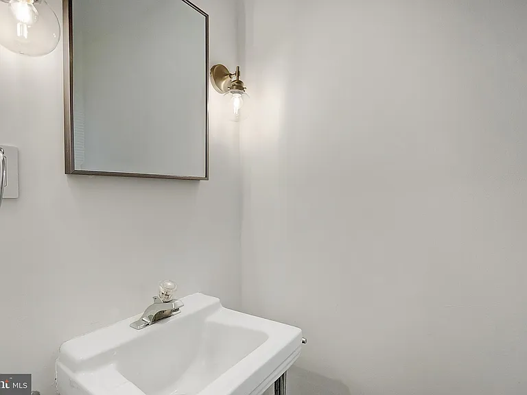 108 Oakmont Ct NE — Photo 5