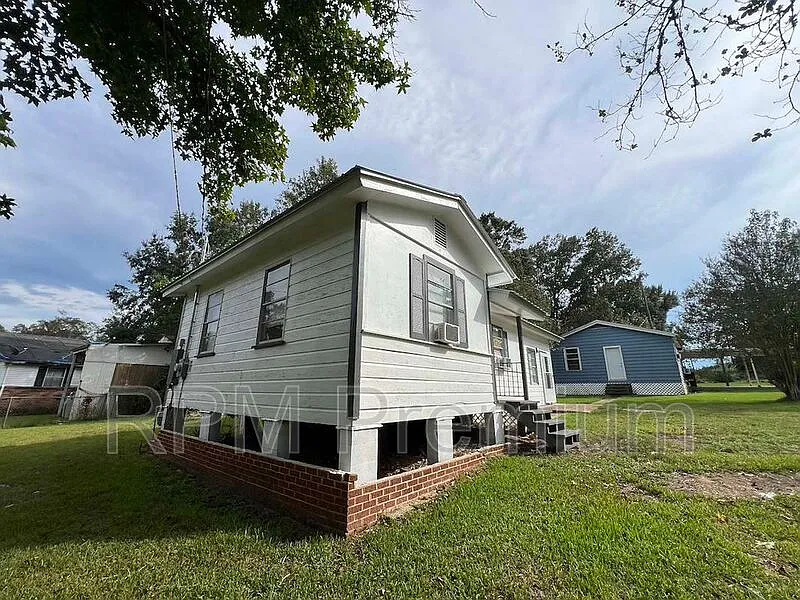 2 bed, 1.0 bath, 780 sqft, $995 — Photo 4
