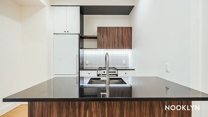 Rented by Nooklyn NYC LLC | media 16