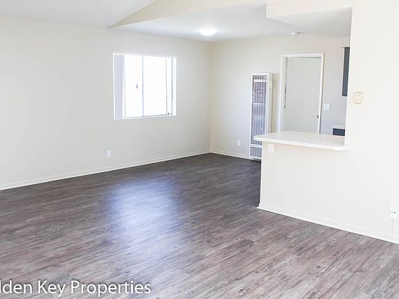 5th image of 310 S Horne St APT 3C