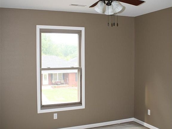 5th image of 2413 Hartford Dr
