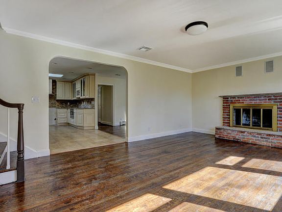 3rd image of 707 Park Ave
