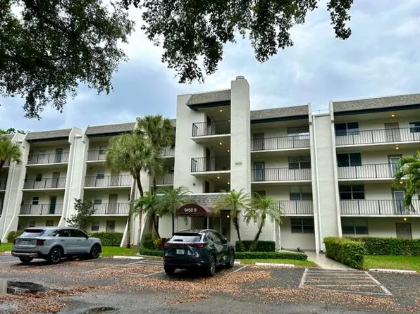 9450 Poinciana Place #301, Davie, FL 33324