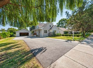 9725 Normandy Ave, Oak Lawn, IL 60453