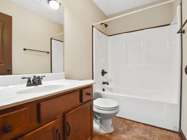 1240 Chinook Cir — Photo 24