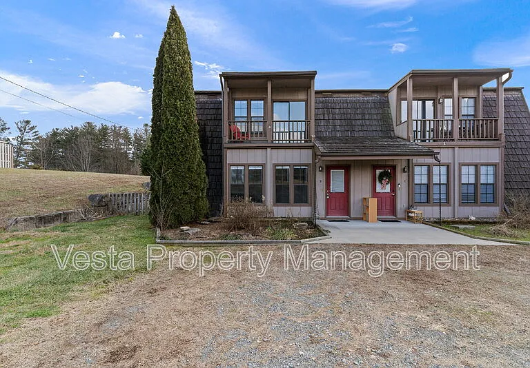 588 Ray Hill Rd #A — Photo 1