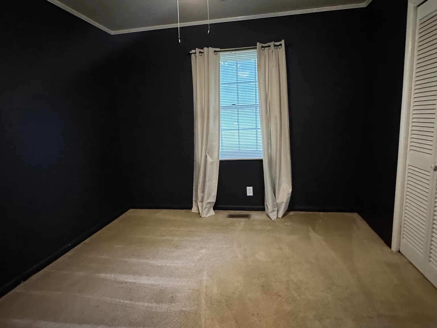 3 bed, 1305 sqft, $1,050 — Photo 4