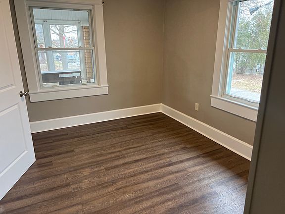 4th image of 904 L St