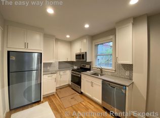 568 Green St #1B, Cambridge, MA 02139