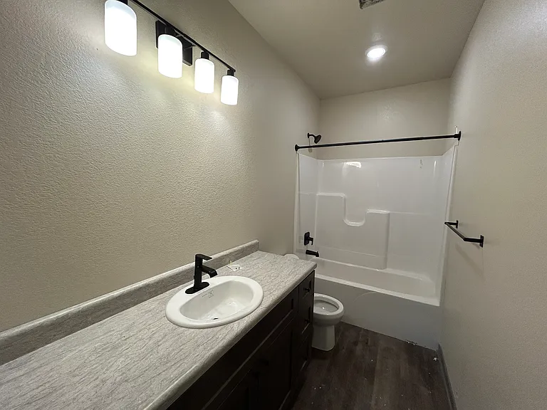 6950 Hickman Rd #300A — Photo 19