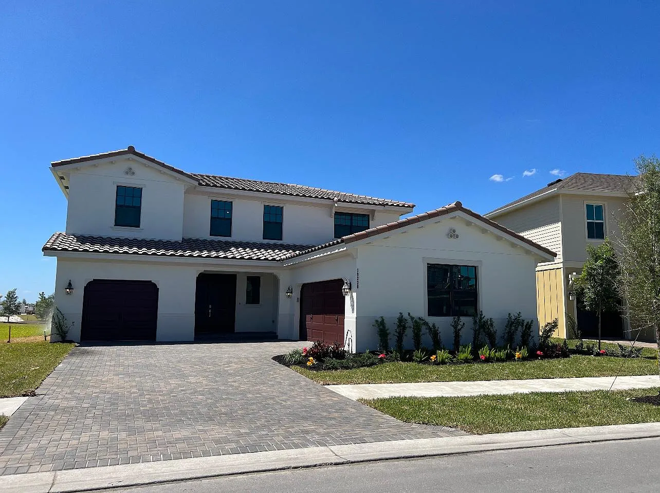 4 bed, 2663 sqft, $4,500 — Photo 2